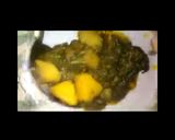 A picture of step 11 of Aloo palak.