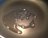 Foto del paso 4 de la receta: Coca de atún y tomate
