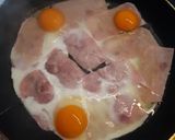 Sonkás tükörtojás recept fázis 1 fotója