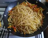 Foto del paso 10 de la receta: Spaghetti con verduras al wok (estilo oriental con salsa yakisoba)