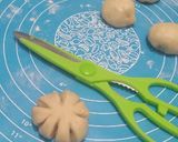 Foto langkah ke 5 dari resep Roti isi Selai Nanas 🍍.