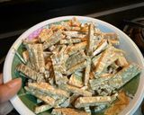 Foto langkah ke 1 dari resep [BIRPLETOK] Orek Tempe Kering Pedas Manis.