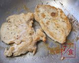 【7/食】煎雞胸與番茄炒飯的食譜步驟5照片