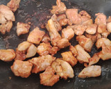 Foto del paso 1 de la receta: "Arroz" de Coliflor con Pollo y verdura🫑🍆🧅