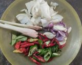 Foto langkah ke 2 dari resep Santan Pedas Ikan Tongkol.