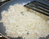 A picture of step 3 of Sabudana Halwa.