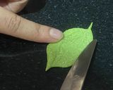 A picture of step 3 of Olive leaves pasta in white sauce.