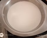 A picture of step 1 of Mango with custard ice cream or Miloni custard ice cream ke sang.
