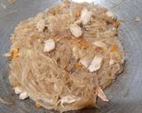 Foto langkah ke 5 dari resep Bihun Goreng.