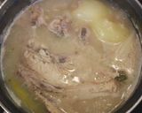 Foto del paso 3 de la receta Caldo de pollo y verduras con fideos