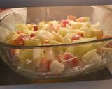 Foto del paso 5 de la receta: Ensalada de kanikama, melón y manzanas