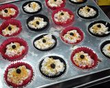 Foto langkah ke 3 dari resep Cup Cake Kelapa Merdeka #DirgahayuIndonesia.