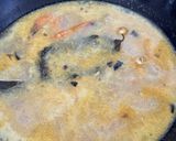 Foto langkah ke 4 dari resep Soto Udang Medan dengan Susu Evaporasi.
