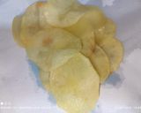 Foto del paso 3 de la receta: Langosta al ajillo con huevos fritos y patatas panadera
