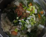 Foto langkah ke 3 dari resep Sup Ayam Sayur.