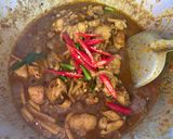 รูปขั้นตอนการทำที่ 5 ของ ผัดพริกแกงใต้หน่อไม้ไก่