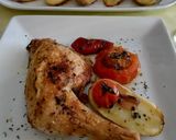 Foto del paso 4 de la receta: Pollo con patatas, tomates y pimiento al ajo y perejil