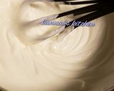 A picture of step 2 of Easy Mango mousse.