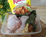 Foto langkah ke 1 dari resep Ayam Goreng Bumbu Racik.