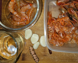 Foto del paso 1 de la receta: Rigattoni en salsa de gambitas rojas