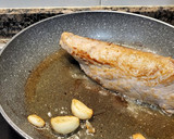 Foto del paso 1 de la receta: Solomillo en salsa con champiñones, puré de patata y compota de pera