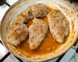 Csirkemell pikáns vajmártásban, pirított kelbimbóval recept fázis 5 fotója