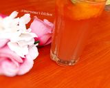 A picture of step 7 of 4 simple iftar drinks/mojito's.