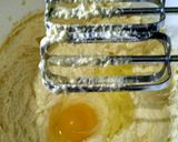 Foto langkah ke 2 dari resep Condensed Milk Pound Cake.