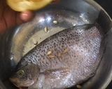 Foto langkah ke 1 dari resep Ikan Gurami Saos Asam Pedas Simple.