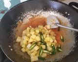 Foto langkah ke 2 dari resep Sambal Goreng Kentang Udang.