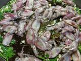 Spaghetti de tinta con puntilla y gambas