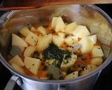 Korianderes krumplifőzelék pecsenyével recept fázis 2 fotója