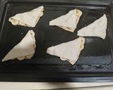 A picture of step 3 of Banana puff pastry.