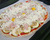 Foto del paso 4 de la receta: Pizza saludable🍕🥒🍄