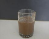 A picture of step 4 of Choco chickoo smoothie.