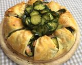 Foto del passaggio 4 della ricetta Corona di zucchine