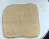 A picture of step 3 of Cheese Paratha.