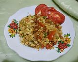 Foto langkah ke 5 dari resep Nasgor Telur Tomat Orak Arik Anti Ribet.