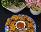 A picture of step 6 of Palak pakoray.