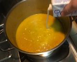 A picture of step 4 of Carrot and onion soup.