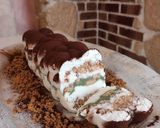Foto del passaggio 10 della ricetta Semifreddo con crema mou e crema pistacchio
