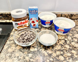 Foto del paso 1 de la receta: Pastel con mousse de ricotta, pepitas de chocolate y Nutella