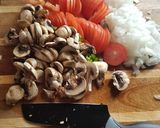 Foto del paso 3 de la receta: Pechuga de pollo en jugo de naranja y verduras