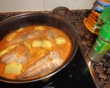 Foto del paso 9 de la receta: Rape con patatas, almejas y gambitas