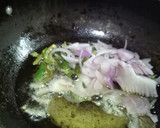 A picture of step 2 of Rava Upma.
