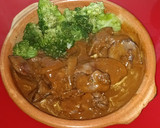 Foto del paso 1 de la receta: Higaditos de pollo con cebolla en salsa