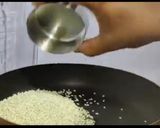 A picture of step 1 of Sesame chikki.