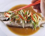 Foto langkah ke 5 dari resep Ikan Steam Hongkong Ala Restoran.