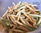 Une image de l'étape 1 de Salade de fusilis pugliesi aux carottes et olives (sauce vinaigrette aux herbes).