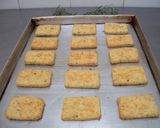 Foto del paso 6 de la receta: Galletas de parmesano, romero, albahaca y orégano